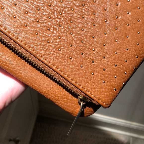 BCBG PURSE - OBO - Picture 2 of 6